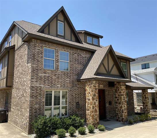 property at 2724 Forest Park Blvd
