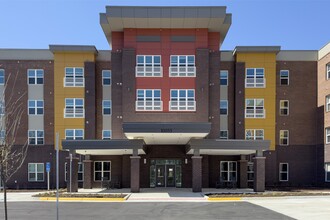 Ilda's Overlook Senior Residences 62 & Older in Fairfax, VA - Building Photo - Building Photo