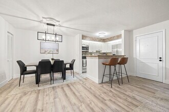 1107 Duncan Cir in Palm Beach Gardens, FL - Building Photo - Building Photo