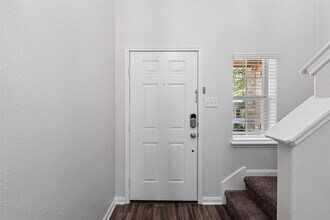 188 Dodge City Trail in Newark, TX - Foto de edificio - Building Photo