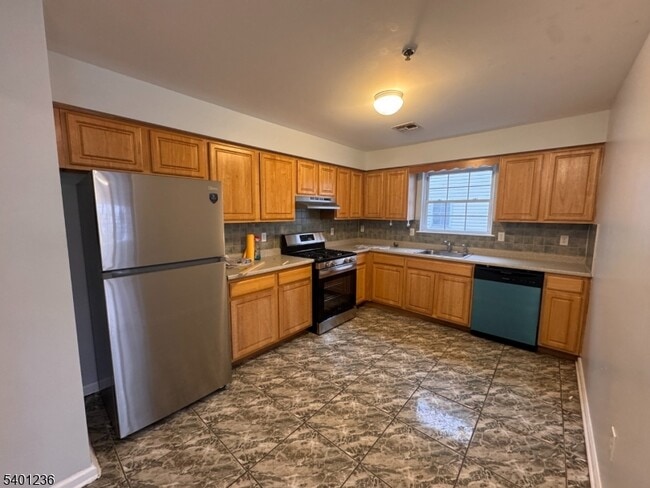 17 Norfolk St in Newark, NJ - Building Photo - Building Photo