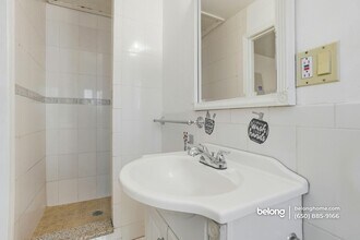 210 N Delaware St in San Mateo, CA - Foto de edificio - Building Photo