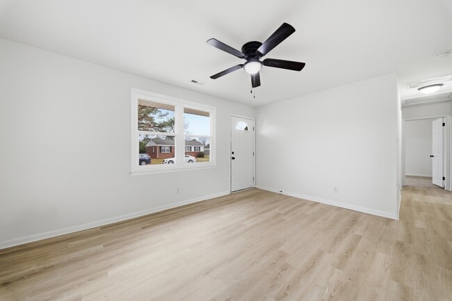 3021 Menands Dr in Chesapeake, VA - Building Photo - Building Photo