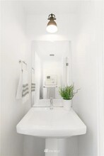 2156 N 185th St in Shoreline, WA - Building Photo - Building Photo