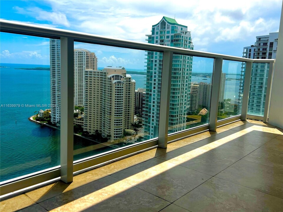 300 S Biscayne Blvd, Unit # T-2912 in Miami, FL - Building Photo