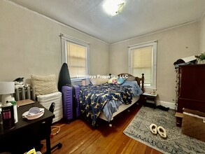 82 Quincy St, Unit #2 in Medford, MA - Foto de edificio - Building Photo