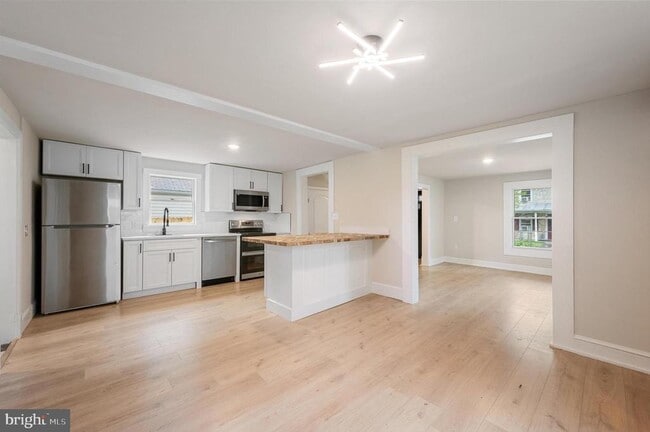 553 Highland Ave in Winchester, VA - Building Photo - Building Photo