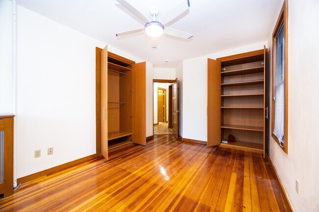 121 Browne St, Unit 2 in Brookline, MA - Foto de edificio - Building Photo