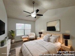 10207 Raven Field Dr in San Antonio, TX - Building Photo - Building Photo