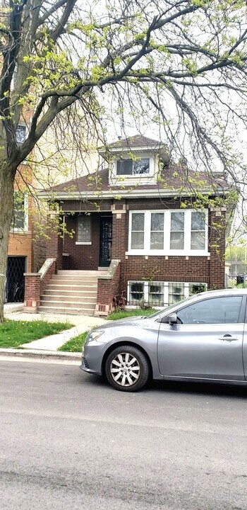 1811 S Komensky Ave in Chicago, IL - Building Photo