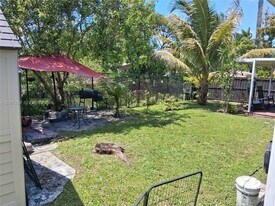 1000 SW 3rd Ave in Hallandale Beach, FL - Building Photo