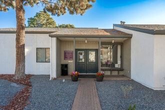 Pinewood Estates in Albuquerque, NM - Building Photo - Building Photo