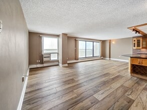 718-712 12 Ave SW in Calgary, AB - Building Photo - Building Photo