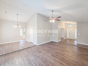 2525 Hallie Mill Rd in College Park, GA - Building Photo - Building Photo