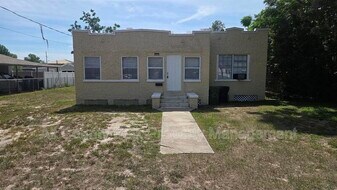 601 2nd St SE in Winter Haven, FL - Building Photo