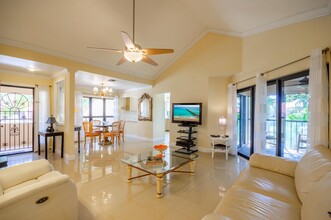 116 Waterview Dr in Palm Beach Gardens, FL - Building Photo - Building Photo