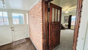 416 W Galena St, Unit Spacious Studio in Butte, MT - Foto de edificio - Building Photo