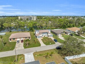 1328 SE 2nd Pl in Cape Coral, FL - Building Photo - Building Photo