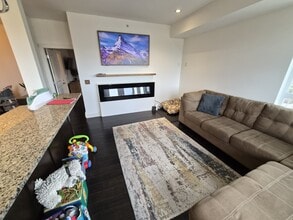 2200 Upper Sundance Dr in West Kelowna, BC - Building Photo - Building Photo