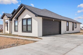 12370 W University Blvd in Odessa, TX - Building Photo - Building Photo