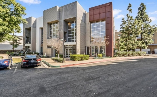 property at 207 E City Pl Dr