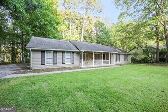 10916 Clearwater Dr in Hampton, GA - Building Photo - Building Photo