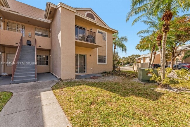 2331 NW 96th Terrace in Pembroke Pines, FL - Building Photo - Building Photo
