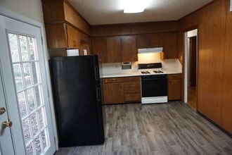 77 Somerset Dr in North Little Rock, AR - Building Photo - Building Photo