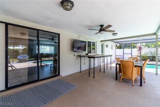 542 SE 33rd Terrace in Cape Coral, FL - Building Photo - Building Photo