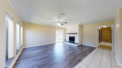 4130 Willow Oak St in Bryan, TX - Building Photo - Building Photo