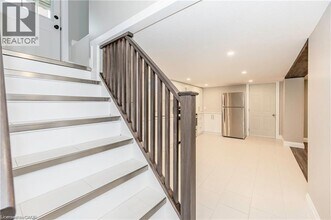 200 Sheldon Ave N in Kitchener, ON - Building Photo - Building Photo