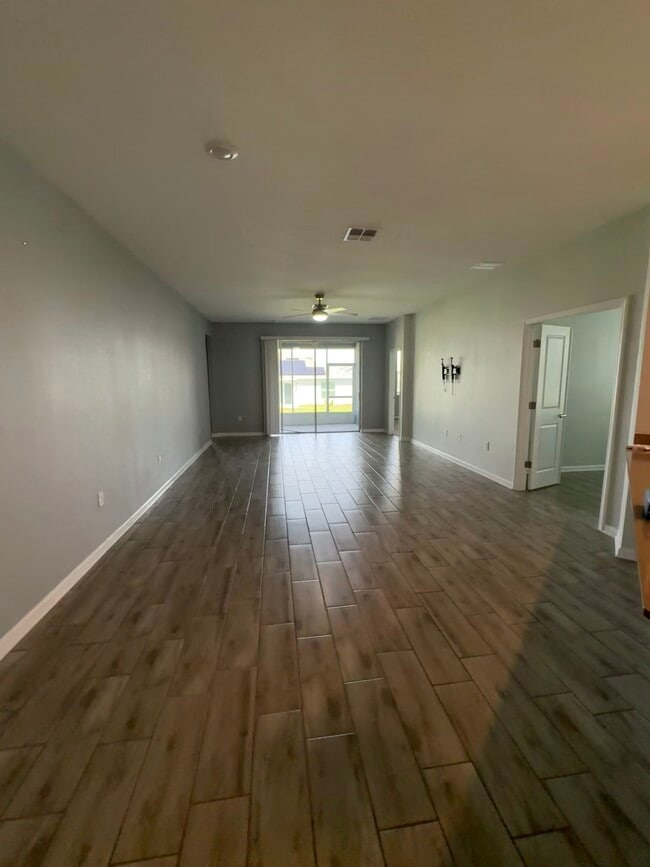 1185 Saguaro St in Haines City, FL - Building Photo - Building Photo