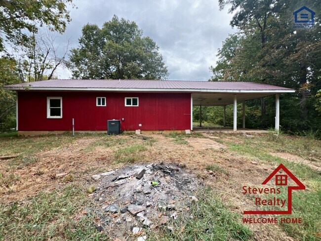property at 4713 3 Island Rd