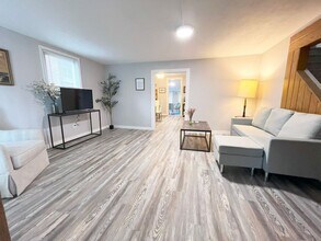 3923 Bluestone Rd in Cleveland Heights, OH - Building Photo - Building Photo