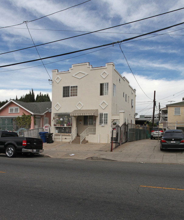 4947 E Fountain Ave in Los Angeles, CA - Building Photo