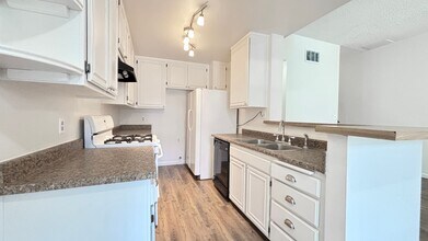 14520 Plummer St in Los Angeles, CA - Building Photo - Building Photo