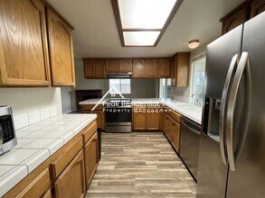 8256 Benjamin Dr in Antelope, CA - Building Photo - Building Photo