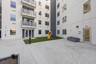 Dry Creek Crossing in Campbell, CA - Building Photo - Building Photo