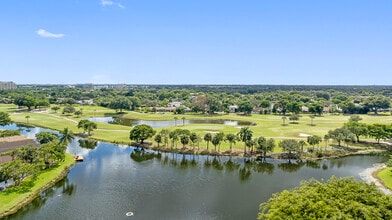 Nottingham Pine Luxury Apartment Homes in Plantation, FL - Building Photo - Building Photo