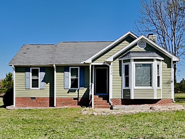 property at 3016 Lindsay Dr