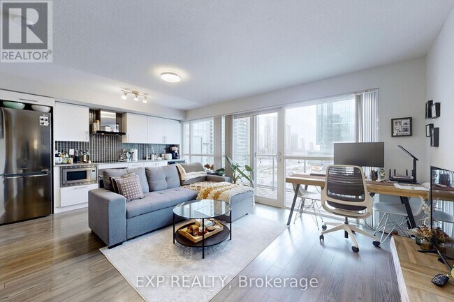 property at 352-352 Front St W