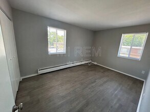 5281 E 126th St in Garfield Heights, OH - Building Photo - Building Photo