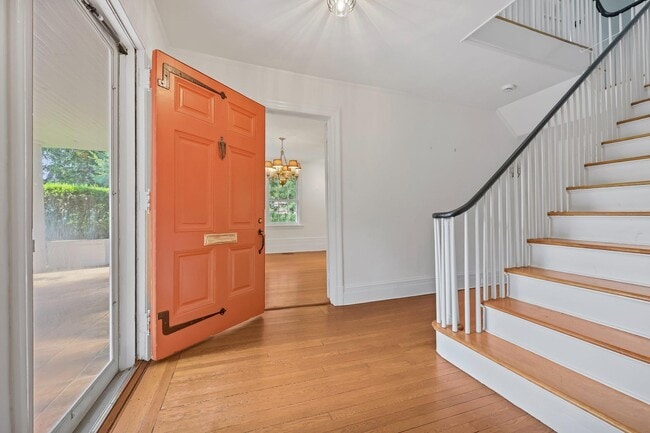 90 Greenacres Ave in Scarsdale, NY - Building Photo - Building Photo