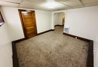 19 7th Ave SE-Unit -4 in Aberdeen, SD - Building Photo - Building Photo