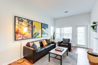 The Social on Hovey in Normal, IL - Foto de edificio - Building Photo