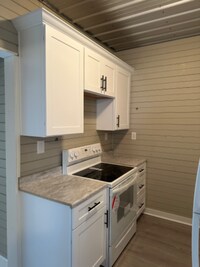 215 Fite Ave E photo'