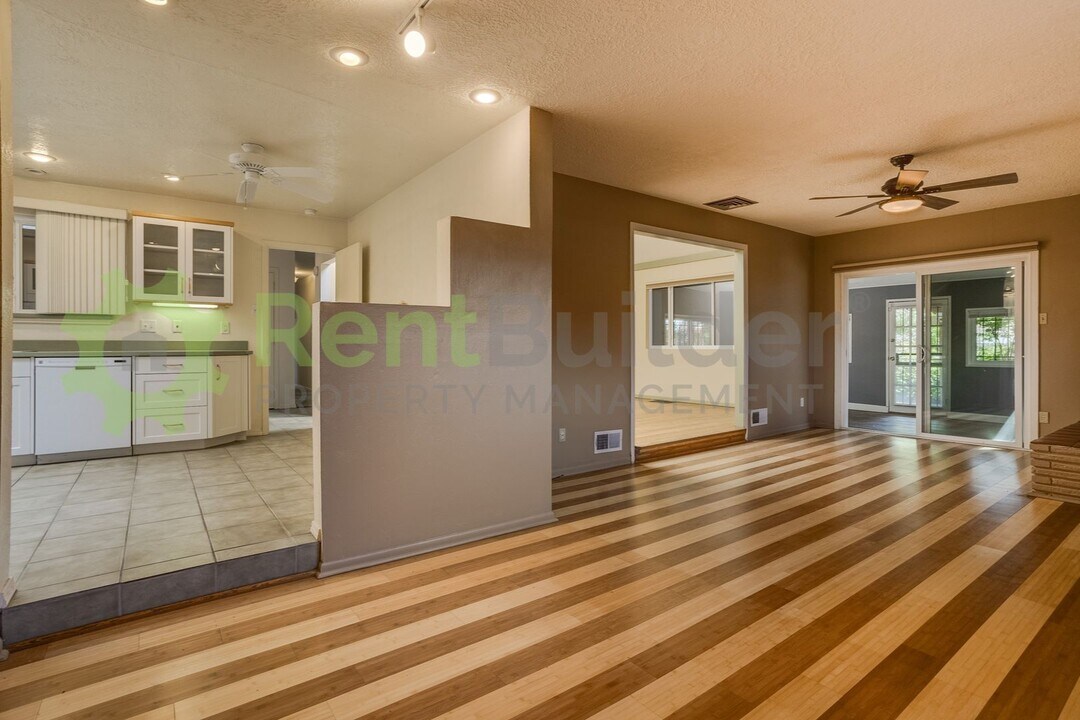 7112 Ottawa Rd NE in Albuquerque, NM - Building Photo