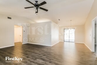 2330 Eastmeadows Ct in Lakeland, FL - Building Photo - Building Photo