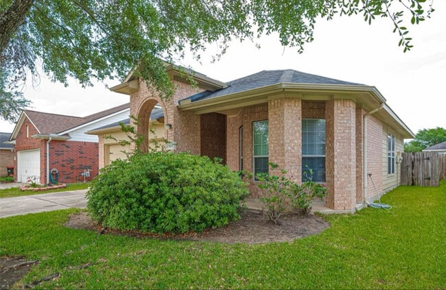 7411 Jacobs Well Dr in Richmond, TX - Foto de edificio - Building Photo