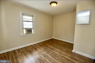 310 Ellis St in Glassboro, NJ - Building Photo - Building Photo